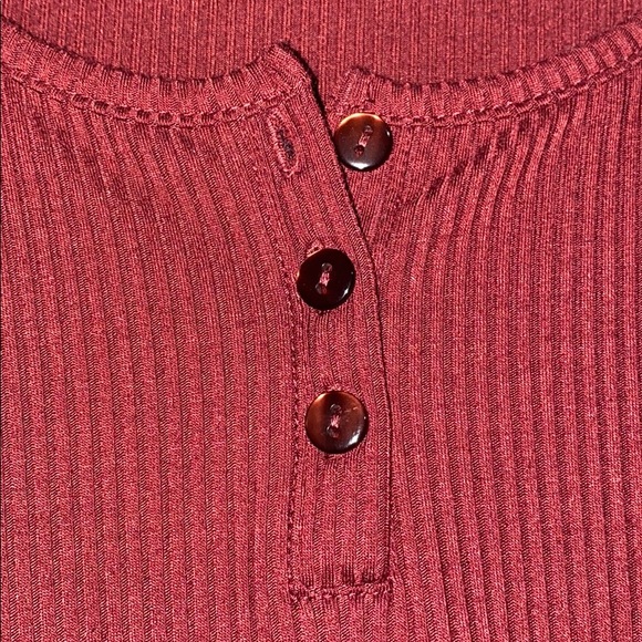Maroon Bodysuit with button detailing - Picture 3 of 4